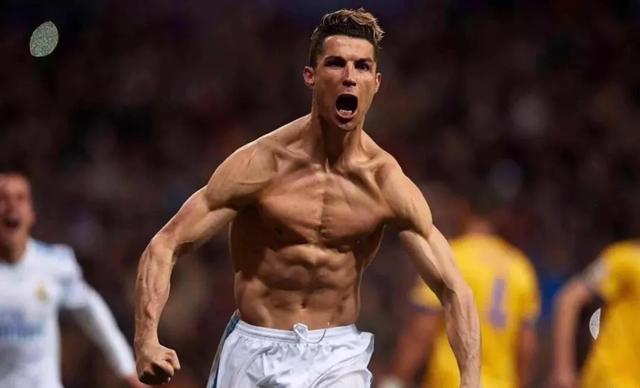 中参与滑雪 中参与滑雪