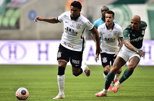 足球运动员 足球运动员