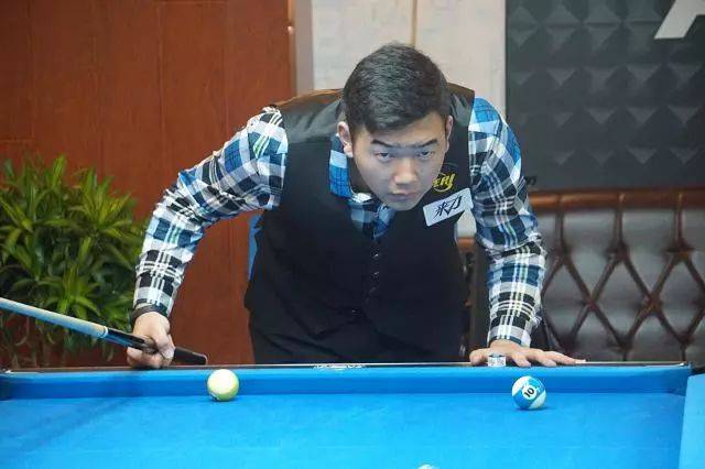 球员通过 球员通过